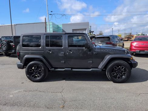 Certified 2017 Jeep Wrangler Unlimited Sahara image 9