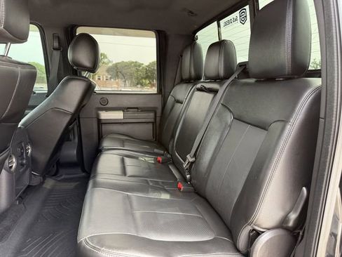 Used 2015 Ford F250 Lariat w/ Lariat Interior Package AWD/4WD image 16