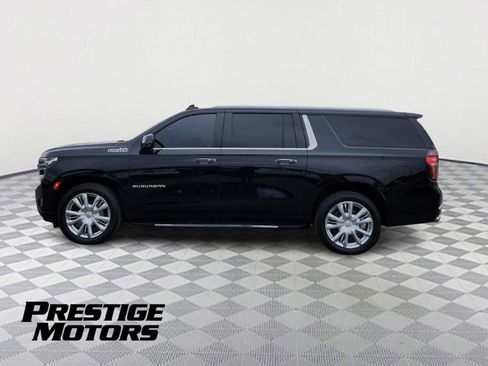 Used 2023 Chevrolet Suburban High Country w/ Advanced Technology Package image 4