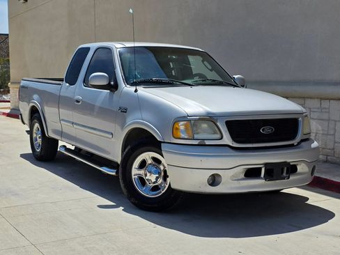 Used 2003 Ford F150 XLT RWD image 1