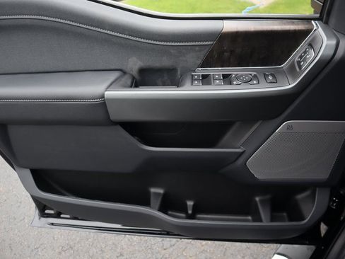 New 2026 Ford F250 Lariat w/ Chrome Package image 17