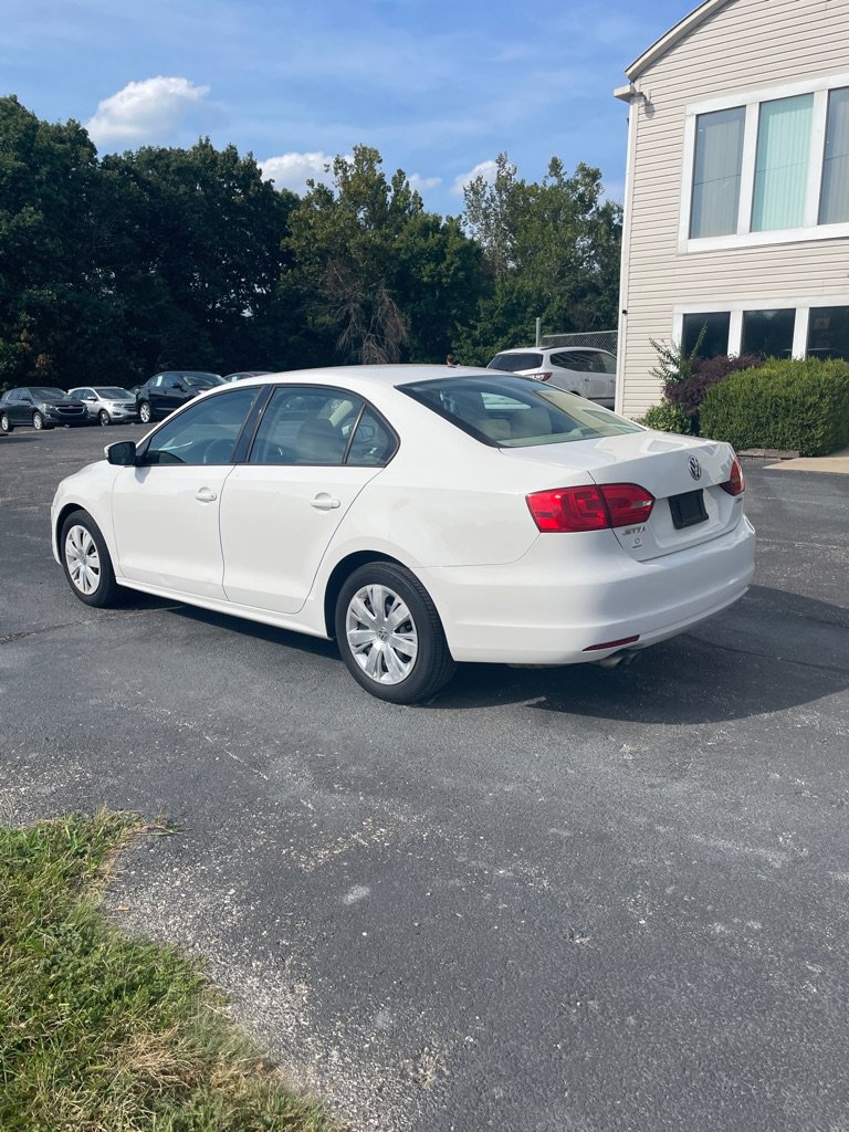 Used 2012 Volkswagen Jetta SE FWD image 3