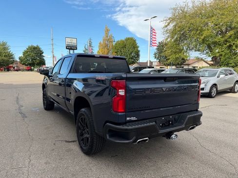 Used 2022 Chevrolet Silverado 1500 LT Trail Boss w/ Bed Protection Package AWD/4WD image 7
