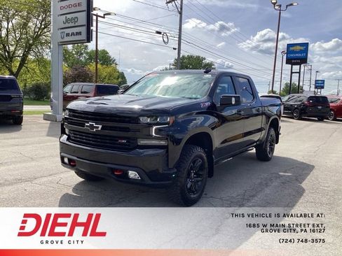 Used 2021 Chevrolet Silverado 1500 LT Trail Boss w/ Convenience Package II AWD/4WD image 3