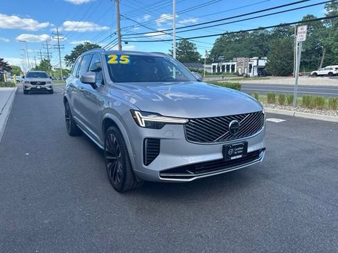 Certified 2025 Volvo XC90 B6 Plus AWD/4WD image 6