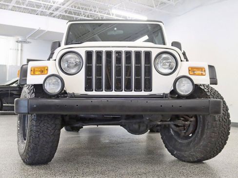 Used 2004 Jeep Wrangler 4WD w/ 30" Tire & Wheel Group image 9