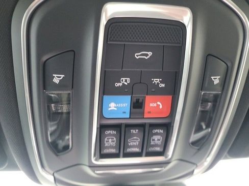 New 2025 Jeep Grand Cherokee L Limited image 12