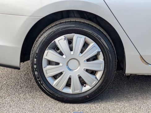 Used 2016 Nissan Sentra SV image 13