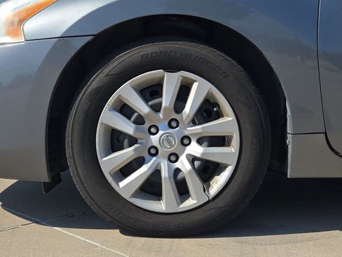 Used 2014 Nissan Altima 2.5 S FWD image 12