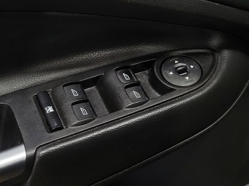 Used 2017 Ford Escape SE w/ SE Sport Appearance Package AWD/4WD image 27