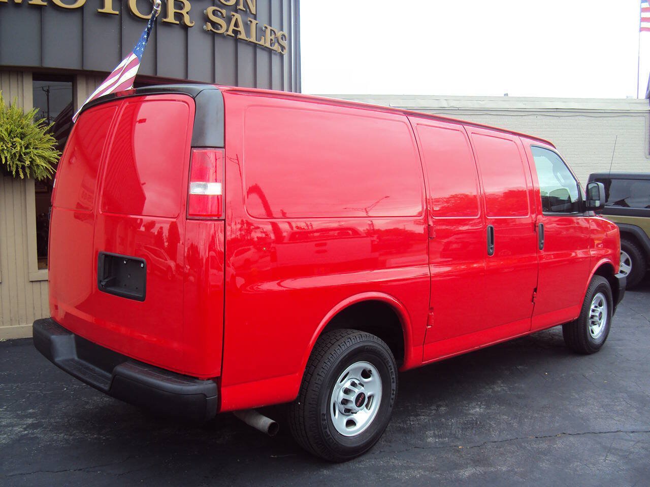 Used 2019 GMC Savana 2500 w/ Driver Convenience Package RWD image 5
