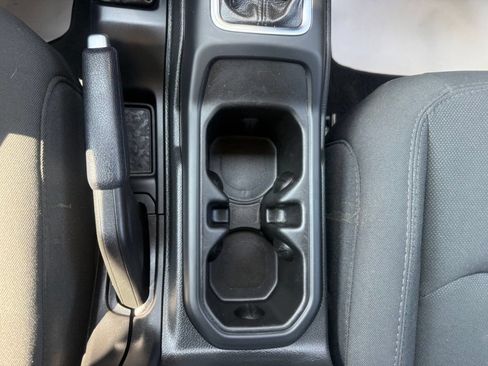 Used 2023 Jeep Gladiator Sport AWD/4WD image 30