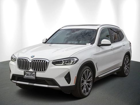 Used 2023 BMW X3 xDrive30i w/ Premium Package AWD/4WD image 3