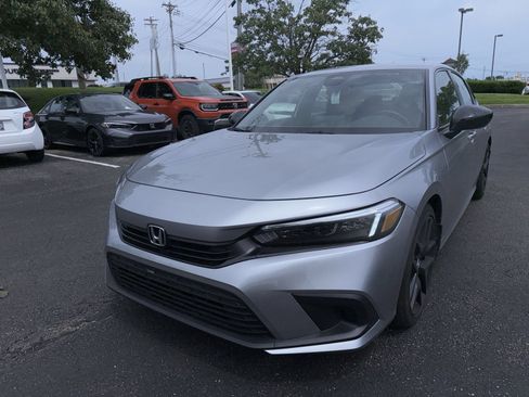 Used 2024 Honda Civic Sport image 9