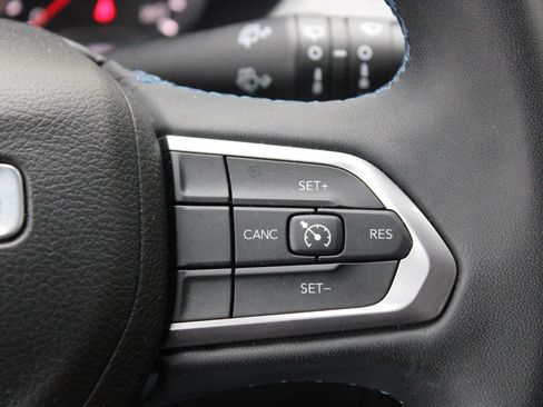 Certified 2022 Jeep Compass Latitude image 17