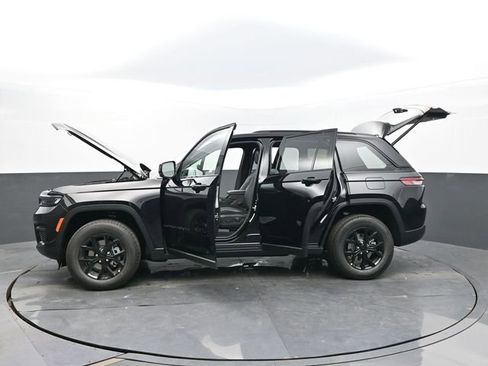 New 2025 Jeep Grand Cherokee 4WD image 61