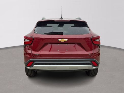 Used 2025 Chevrolet Trax LT image 5