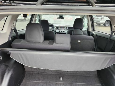 Used 2018 Toyota RAV4 LE w/ All Weather Liner Package image 31