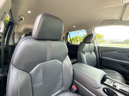 Used 2025 Honda Pilot EX-L image 27