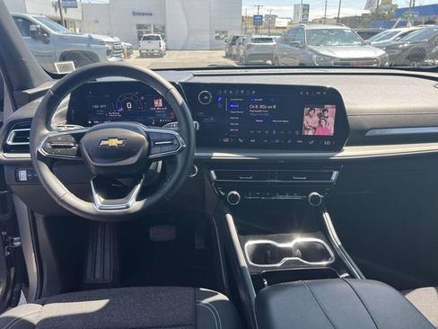 Used 2024 Chevrolet Traverse LS AWD/4WD image 14