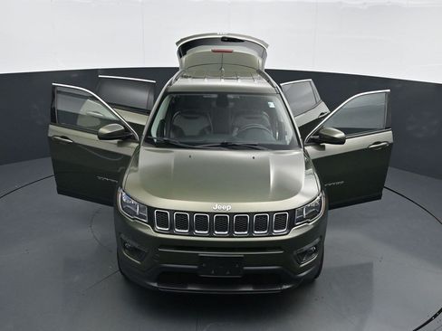 Used 2021 Jeep Compass Latitude AWD/4WD image 29