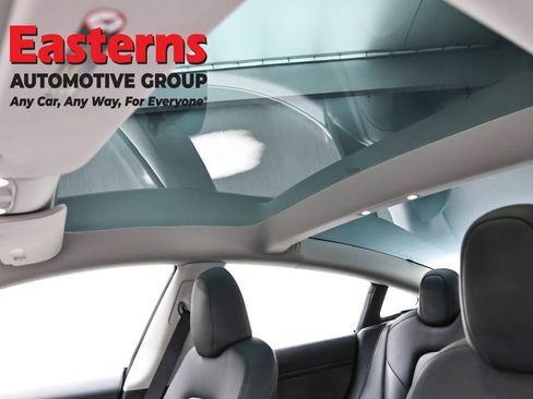 Used 2023 Tesla Model 3 Standard Range image 31