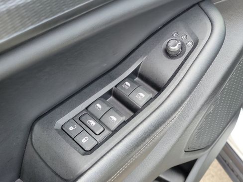 Used 2024 Jeep Grand Cherokee Altitude RWD image 14