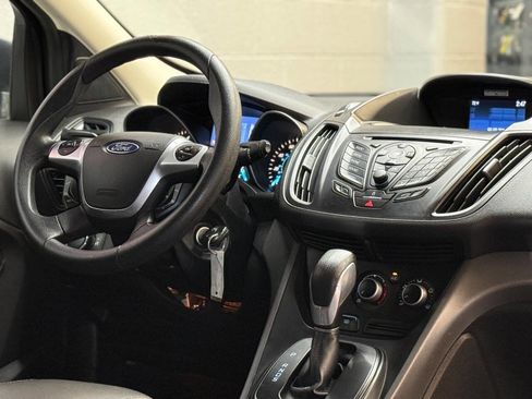 Used 2014 Ford Escape S image 7