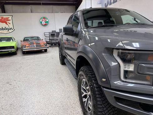 Used 2018 Ford F150 Raptor w/ Equipment Group 801A Mid AWD/4WD image 38