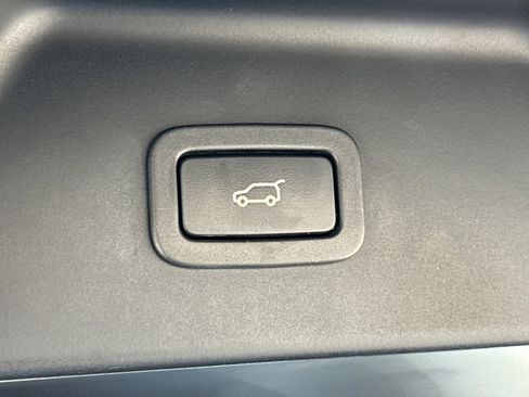 Used 2022 Land Rover Range Rover P525 Westminster Edition image 20