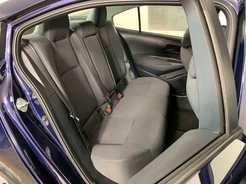 Used 2022 Toyota Corolla LE image 32
