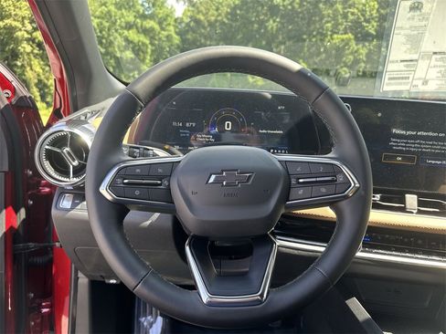 New 2026 Chevrolet Equinox ACTIV w/ Convenience Package III image 16