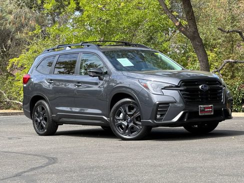 Used 2023 Subaru Ascent Onyx Edition Limited AWD/4WD image 2