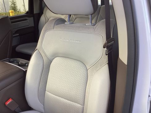 Used 2025 RAM 1500 Laramie image 13