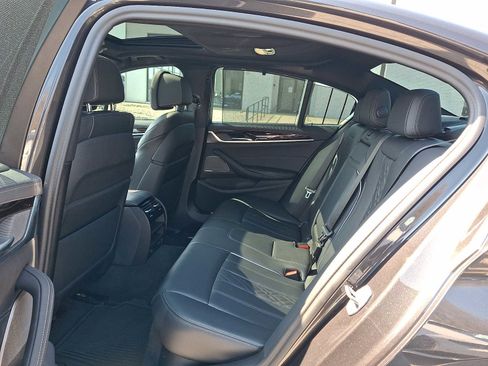 Used 2023 BMW M550i xDrive w/ Executive Package image 10