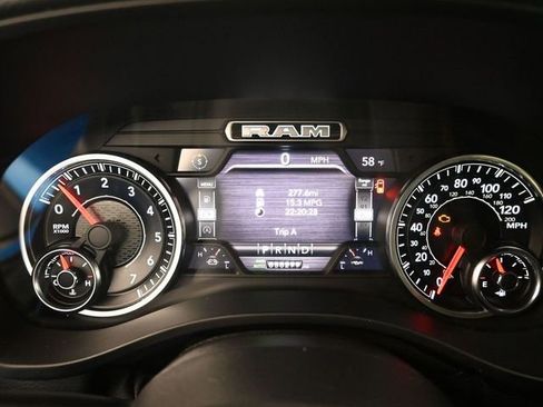 Used 2020 RAM 1500 Big Horn image 12