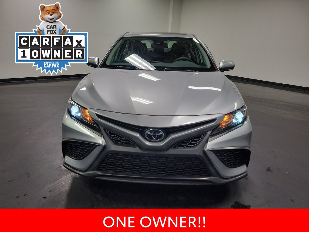 Used 2024 Toyota Camry SE w/ Convenience Package FWD image 3