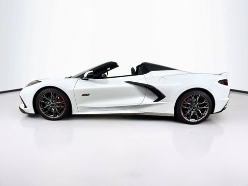 Used 2023 Chevrolet Corvette Stingray Premium Conv w/ Z51 Performance Package RWD image 2