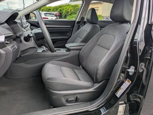 Used 2022 Nissan Altima 2.5 SV AWD/4WD image 6