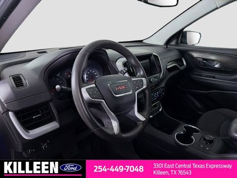 Used 2024 GMC Terrain SLE w/ Driver Convenience Package image 10
