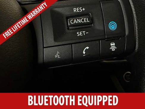 Used 2023 Nissan Rogue SV AWD/4WD image 11