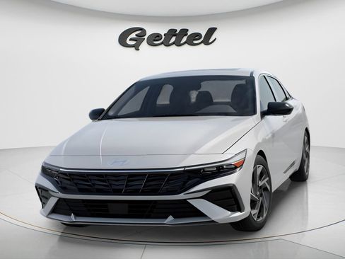 New 2026 Hyundai Elantra SEL Sport Premium FWD image 2