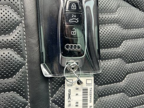 Used 2025 Audi RS Q8 performance AWD/4WD image 38