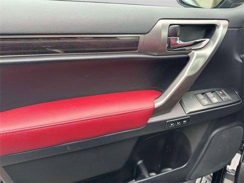 Used 2023 Lexus GX 460 Premium image 18