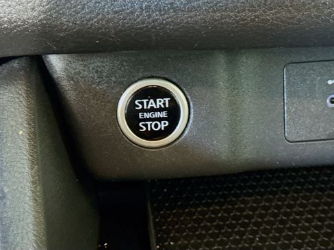 Used 2023 Nissan Rogue SV FWD image 21