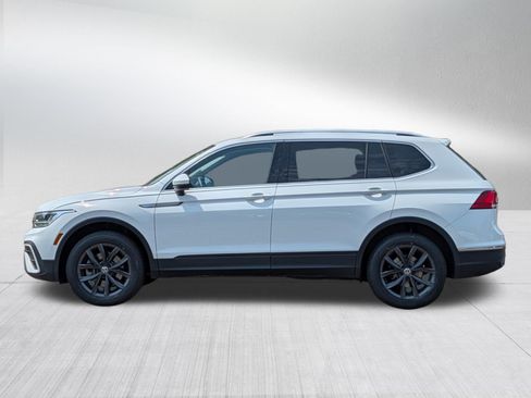 Certified 2022 Volkswagen Tiguan SE AWD/4WD image 4