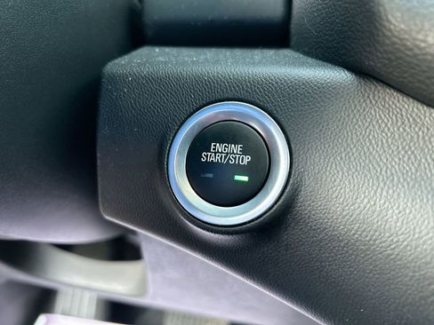 Used 2024 GMC Terrain SLE w/ Driver Convenience Package FWD image 20