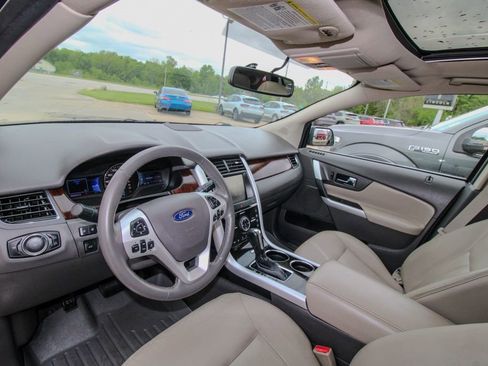 Used 2013 Ford Edge Limited FWD image 16