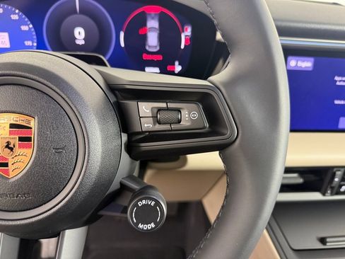 New 2026 Porsche Macan 4 Electric image 29