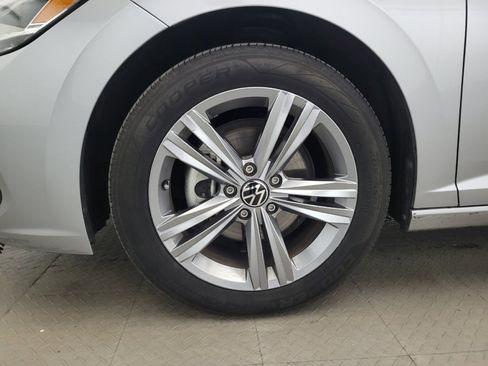 Used 2024 Volkswagen Jetta SE FWD image 31
